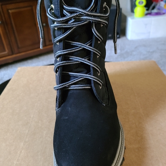 COPY - Cloud Nine sheepskin lace up boots size 7 NIB - Picture 2 of 5